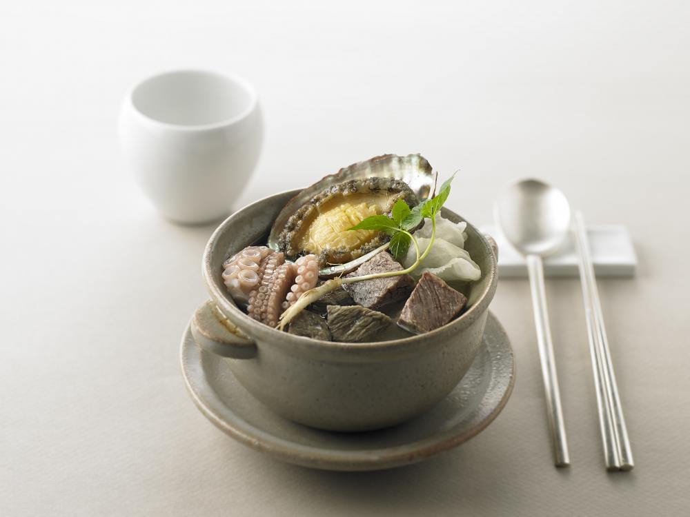 La Yeon 羅宴