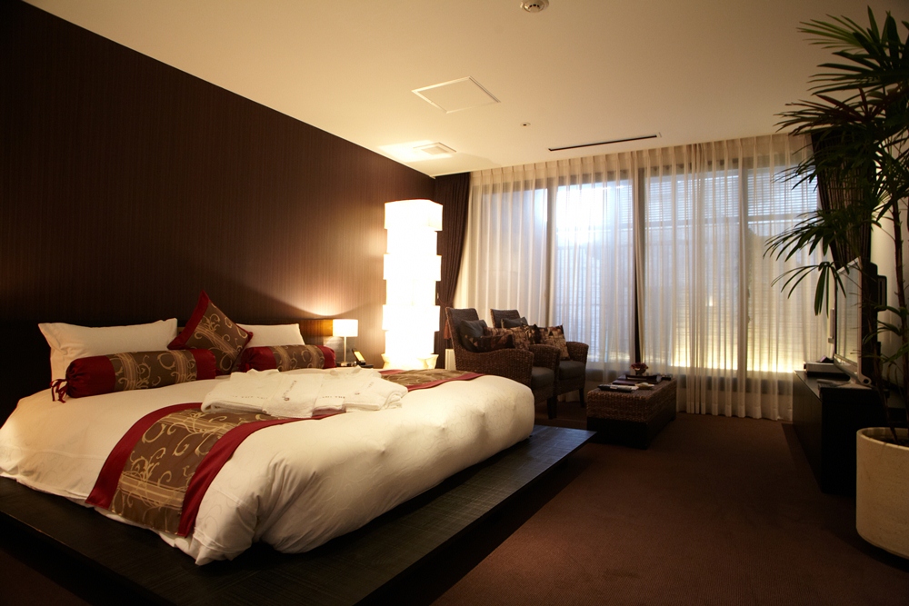 KIZASHI THE SUITE