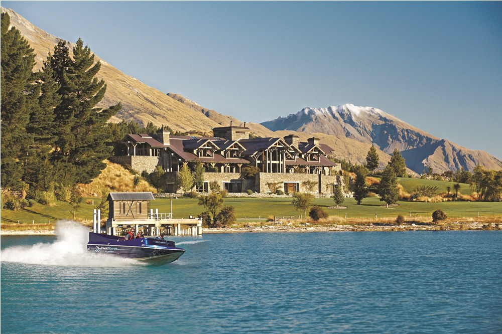 Blanket Bay Luxury Lodge