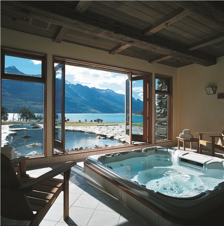 Blanket Bay Luxury Lodge