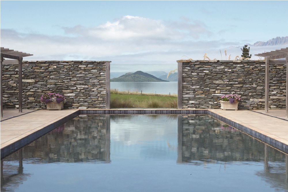 Blanket Bay Luxury Lodge